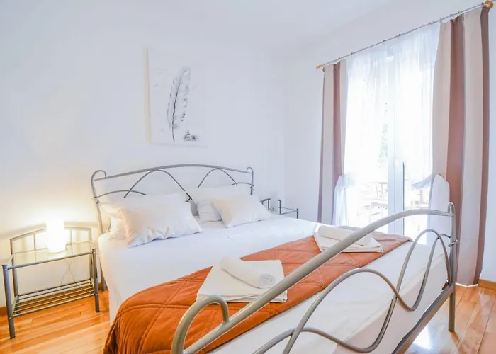 With Parking Space - 15945 Apartment Zadar