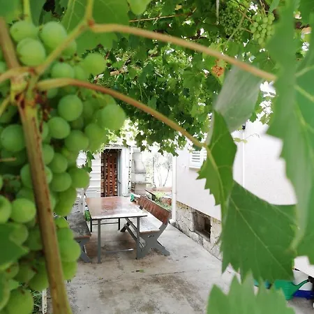 Apartament With Parking Space - 15945 Zadar