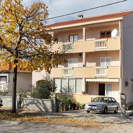 Apartment With Parking Space - 15945 *