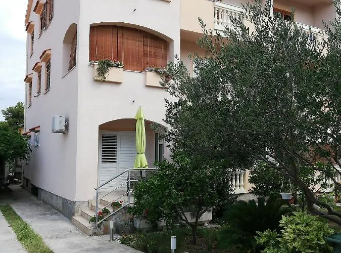 Apartman With Parking Space - 15945 *